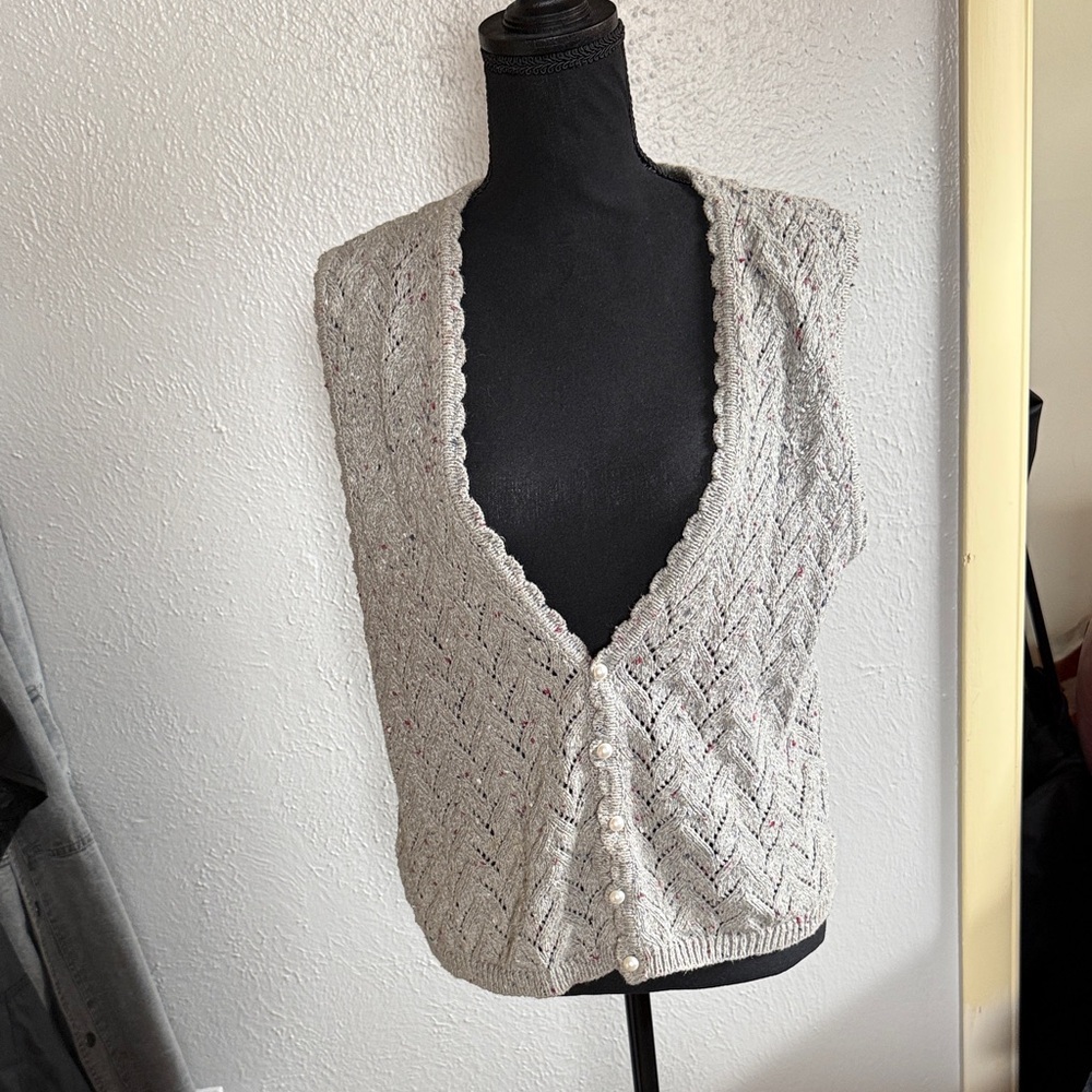 Vintage Pearl buttoned Grey Sweater Vest!